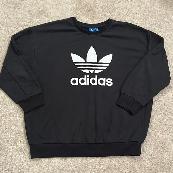 adidas Tops - NWOT Adidas Crew Neck Sweatshirt